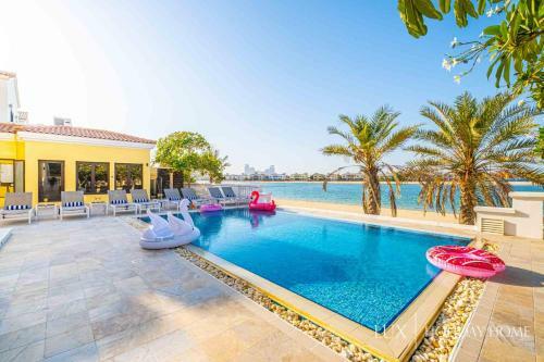 Villa Lux - The Dubai Paradise Palace