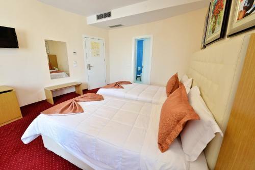 Jolly Hotel
