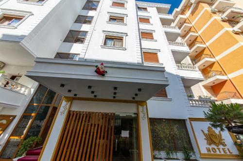 Fiore Hotel