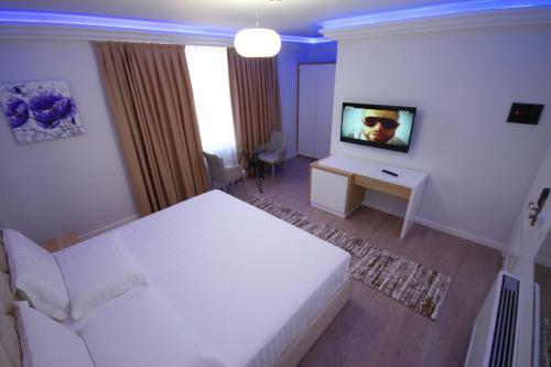 Eljos Hotel