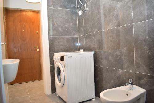 Glam Apartment - 164