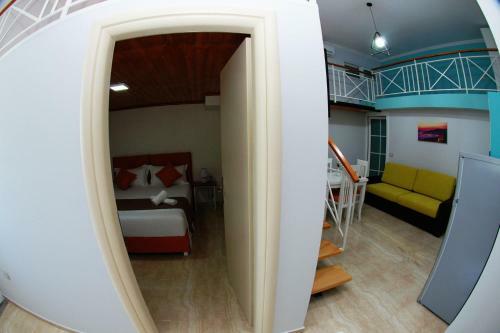 Crown Deluxe Apartments