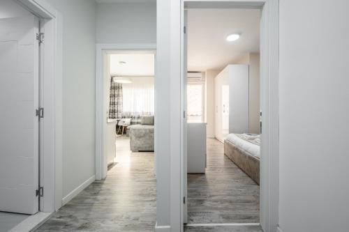 Luxury Apartment At Skanderbeg Square