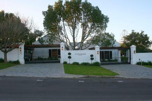 Hostal Evertsdal Guesthouse
