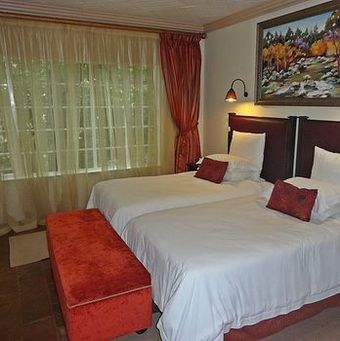 Hostal Constantia Manor Guest House