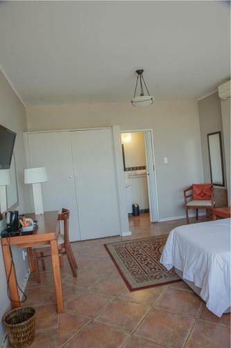 Hostal Adagio Guest House