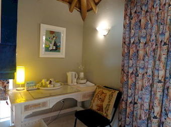 Hostal Treetops & Treats Guest House