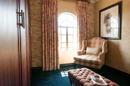 The Village Ridge Boutique Hotel
