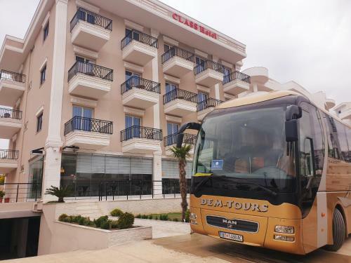 Class Hotel