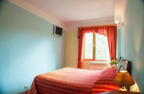 Hostal Vosku Ashxarh Hotel