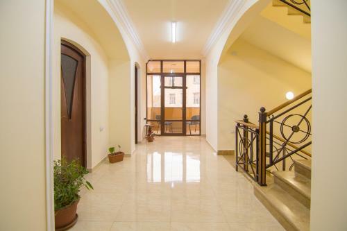 Albergue Tatev Hotel And Tours
