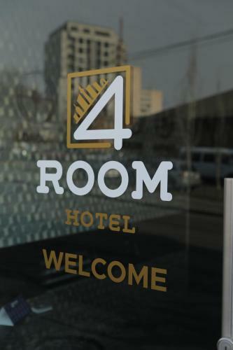 4room Hotel