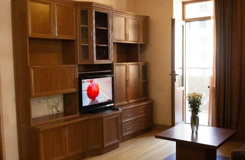 Apartments & Tours