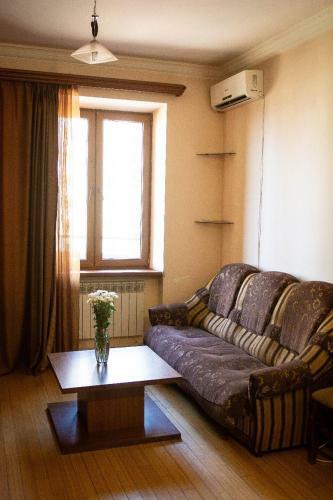Apartments & Tours