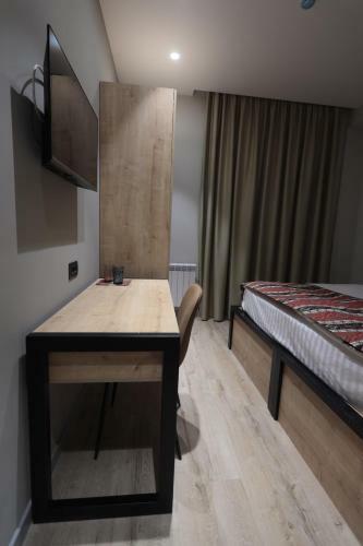 Andor Hotel