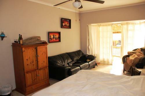 Hostal Flintstones Guesthouse Fourways