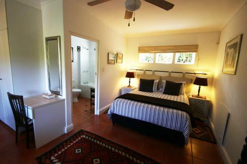 Hostal Paradiso Guesthouse & Self-catering Cottage