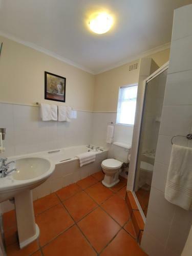 Hostal Paradiso Guesthouse & Self-catering Cottage