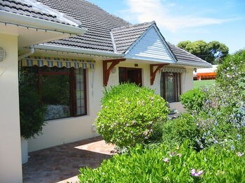 Hostal Ascot Gardens Self Catering