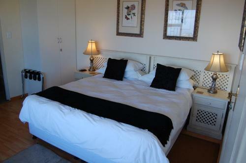Hostal Aqua Marina Guest House