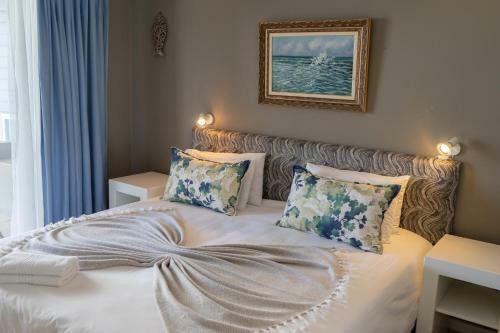 Point Village Hotel