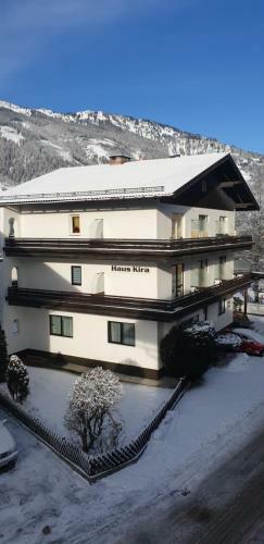 Hostal Haus Kira