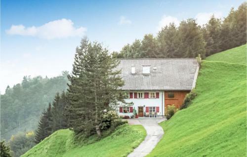 Beautiful Apartment In Blons W/