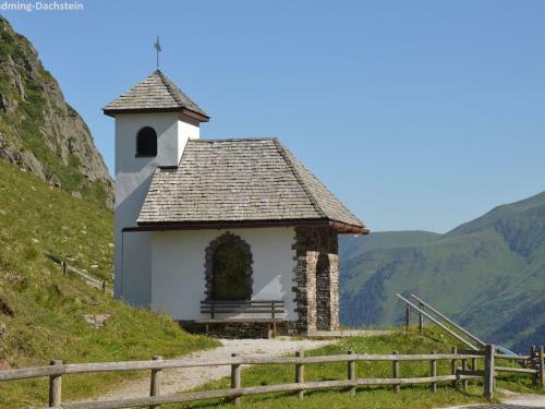 Luxurious Chalet Close To Ennsling With Private Spa