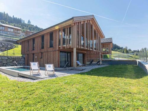Luxurious Chalet Close To Ennsling With Private Spa