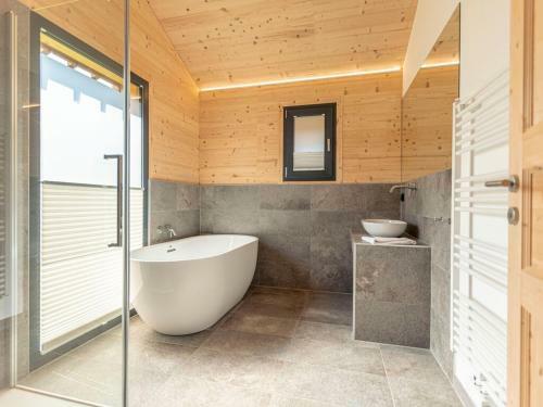 Luxurious Chalet Close To Ennsling With Private Spa