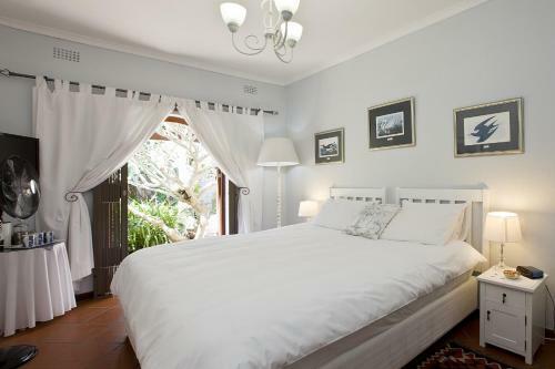 Hostal Tiana Guest House