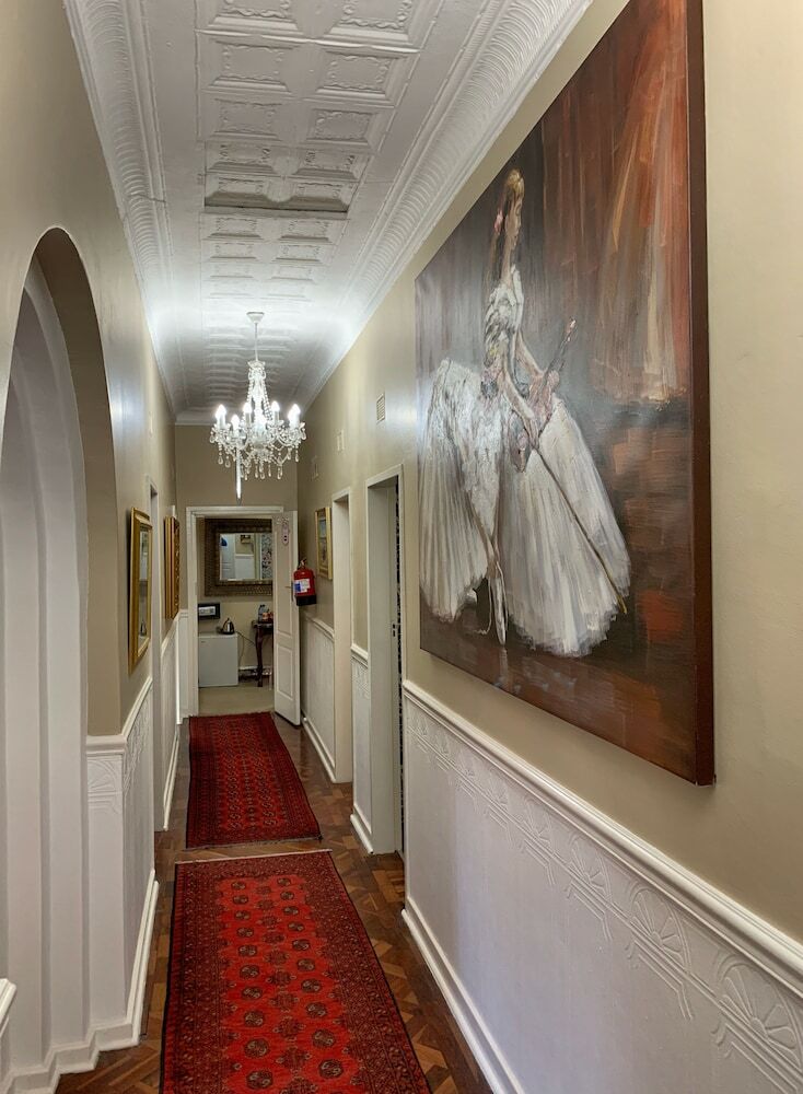 Hostal Dersley Manor