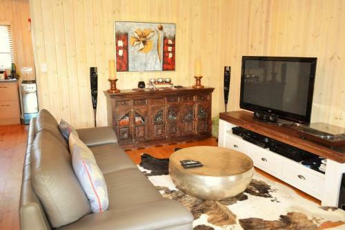 Hostal Forest Edge - Nature Lovers' Retreat