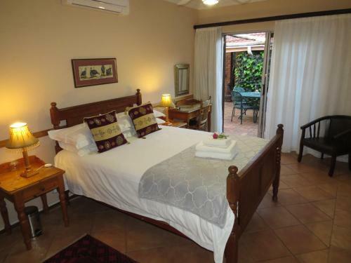 Hostal Camelia Guest House