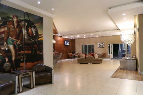 Hotel The Aviator Or Tambo