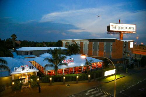 Hotel The Aviator Or Tambo