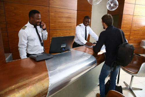 Hotel The Aviator Or Tambo