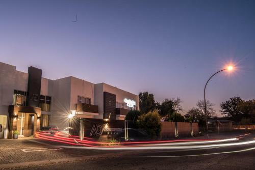 Hostal Adelante Lodge