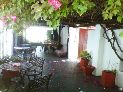 Hostal Peak Village Lodge