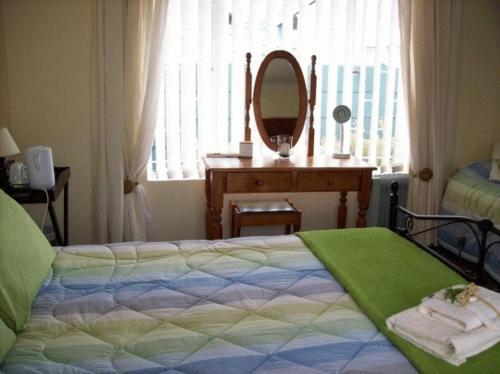 Hostal Sunflowers Guesthouse