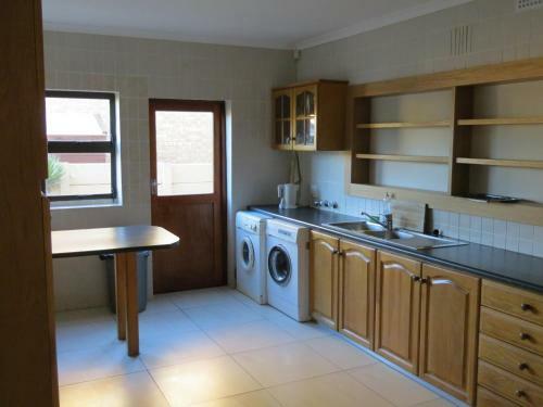 Hostal Cape Oasis Guesthouse
