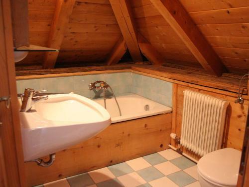 Beautiful Apartment In Kitzb�hel With Terrace