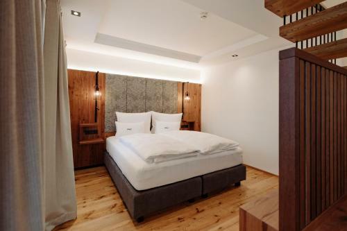 Post - Apartments