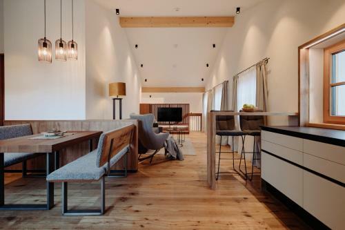Post - Apartments
