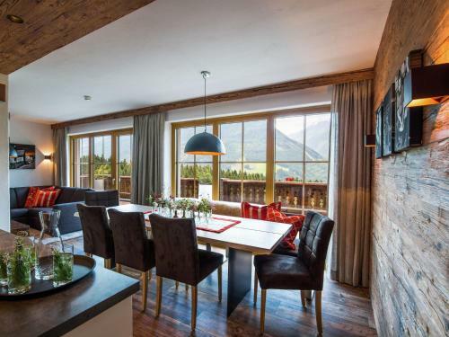 Charming Chalet With 4 Bathrooms, Near A Baby Lift