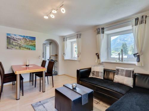Mountain-view Apartment In �tz With Terrace