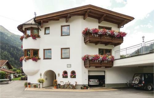 Awesome Apartment In St. Anton W/ 3 Bedrooms