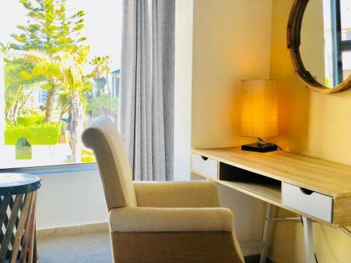 Hostal 5 Options Guest House