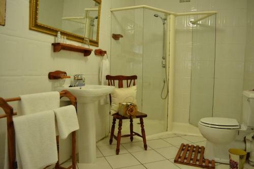 Hostal Le Chateau Guest House And Conference Centre