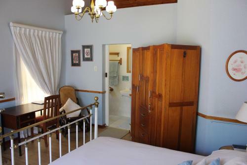 Hostal Old Oak Guest House